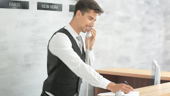 Restaurants and hotels can use the hotel module of the Cloud PBX to handle reservation and room service calls.
